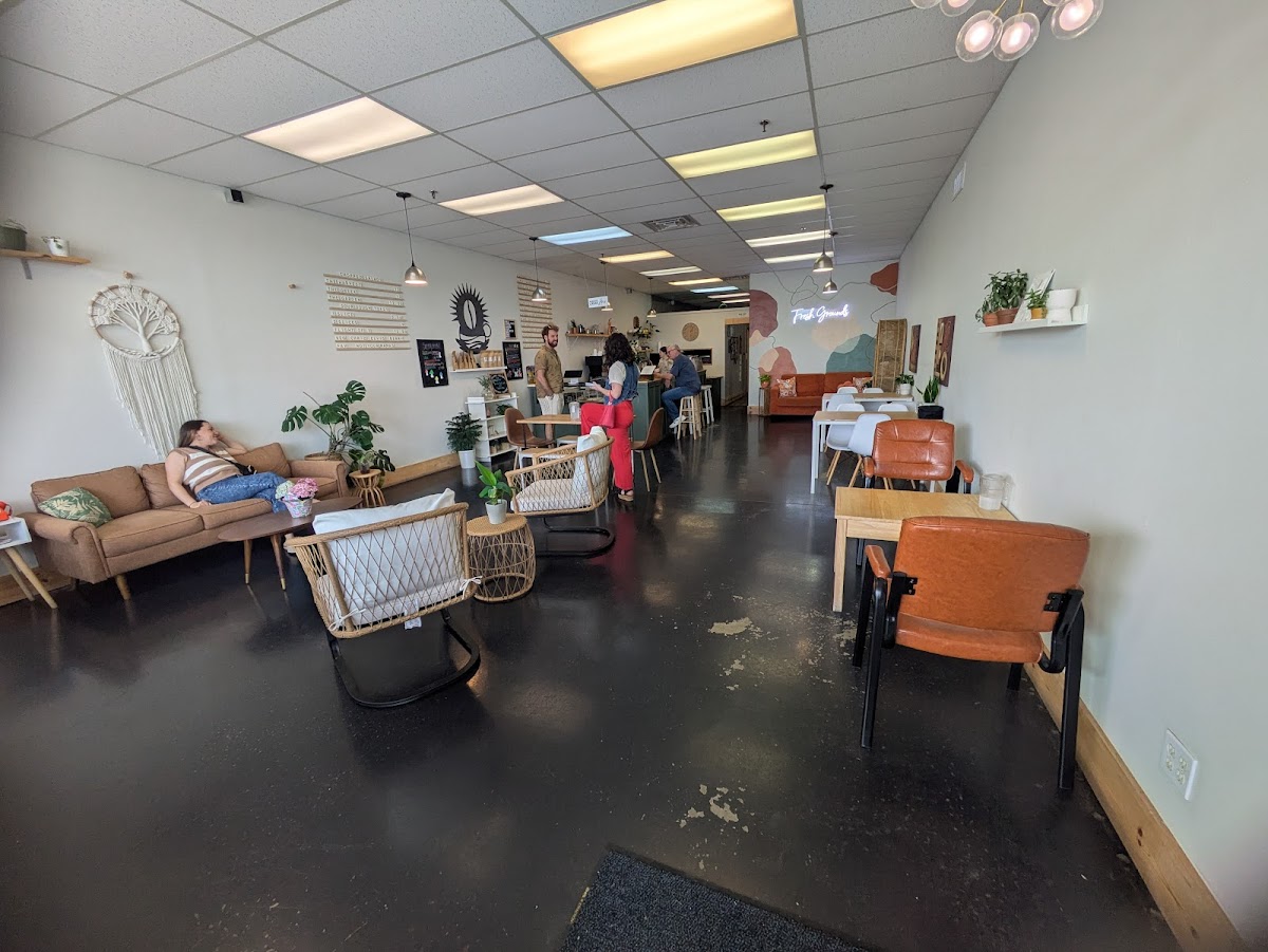 Fresh Grounds Coffee House Photos 2